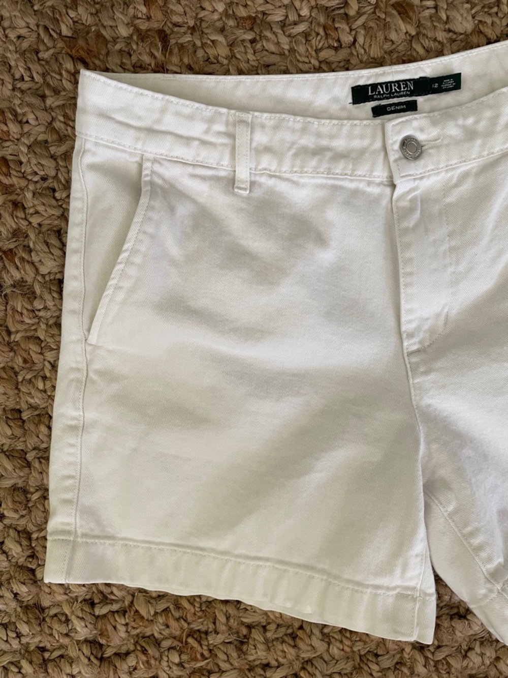 Lauren Ralph Lauren White Denim Shorts Size 12 Classic Flat Front Summer - Picture 3 of 8